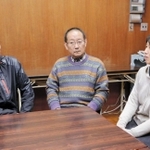 環境防災科担当教員の３人。（右から）副科長の桝田順子さん、科長の和田茂さん、３年担任の柏木優作さん＝舞子高校