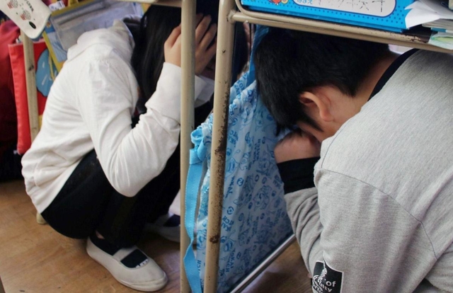 ９・２６　神戸市中央区・なぎさ小学校