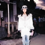 大川美幸さん。１９９５年の初詣で美佐代さんが撮影した