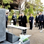 ８・５４　芦屋市・阪神高速の慰霊碑