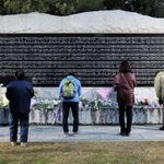 ６・５４　西宮震災記念碑公園