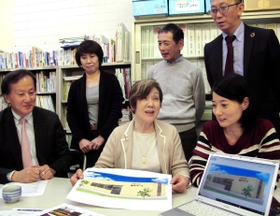 新しい拠点「あすパーク」の活用方法を話し合うＣＳ神戸の中村順子理事長（前列右から２人目）ら＝神戸市東灘区住吉東町５