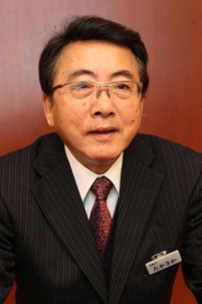 高速道路で体験した阪神・淡路大震災の揺れを振り返る高坂勝巳さん＝小野市内