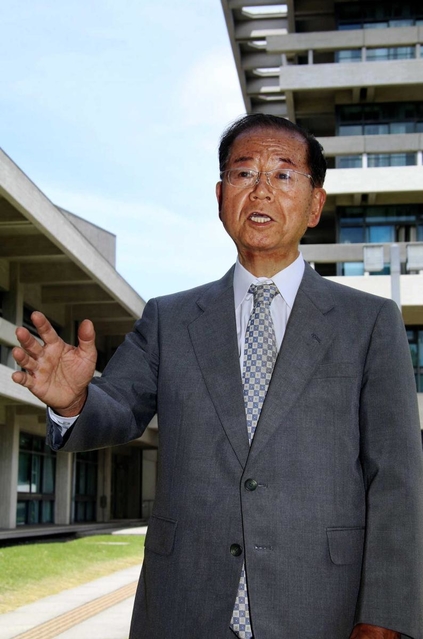 阪神・淡路大震災の発生日に消防庁長官に就任した滝実さん＝奈良市登大路町