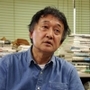 「被災者の住まいは、被災前の暮らしぶりを基にして考えなければいけない」と話す平山洋介さん＝神戸市灘区六甲台町、神戸大