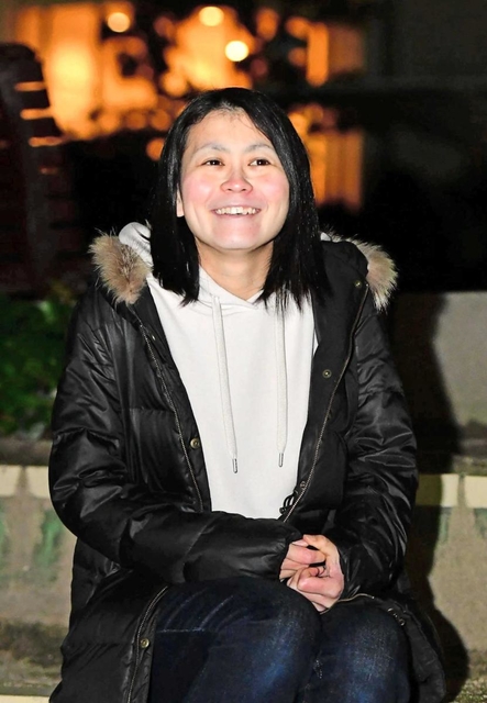 東日本大震災の遺児のために「自分ができることを考え続けたい」と話す福井友利さん＝伊丹市稲野町２（撮影・中西幸大）