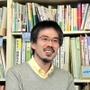 ）「ＮＰＯが社会になくてはならないと思ってもらえるように頑張りたい」と話す実吉威さん＝神戸市中央区元町通６、市民活動センター神戸