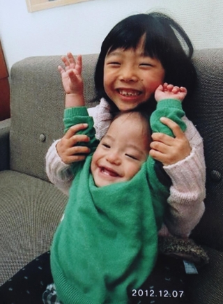 当時の娘と息子。検査入院中によくながめていました。