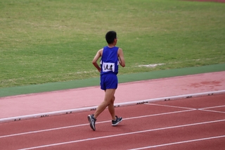 8月に尼崎市であった記録会で1500ｍ走る息子