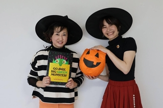 親子クラブHughugの高松真衣子さん（左）と吉泉裕子さん（親子クラブHughug提供）