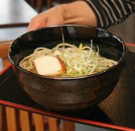 敦盛そば（２００５年撮影）