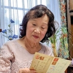 「そりや竹馬を作ってくれた優しい兄を今でも思い出します」と話す園田美子さん＝丹波篠山市