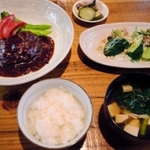 木曜日限定のランチ。毎回メニューが違うのも楽しみの一つだ
