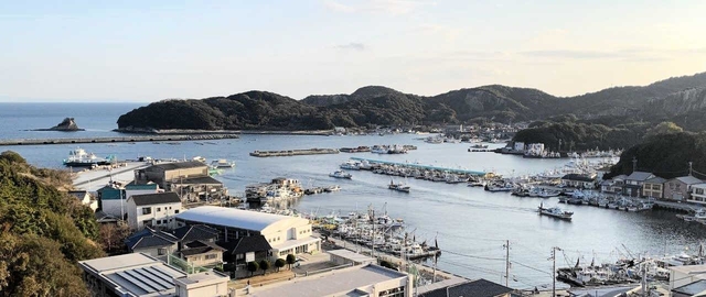 天然の良港に恵まれた坊勢島＝姫路市家島町