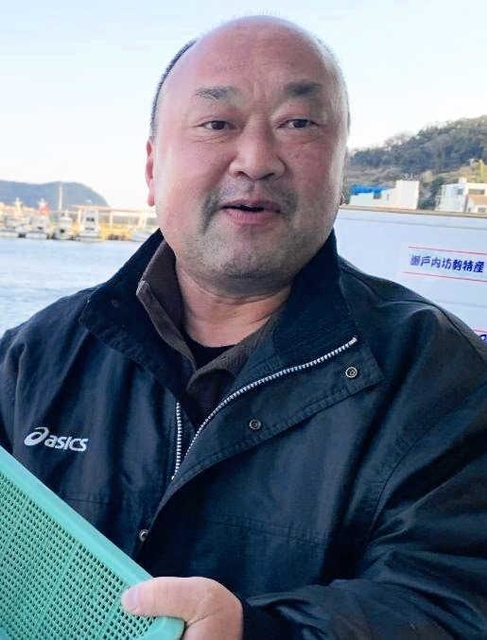 「ほかの魚と減り方が全く違う」。甲殻類の減少に危機感を募らせる上西典幸さん＝姫路市家島町坊勢