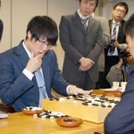 第２２回ＬＧ杯朝鮮日報棋王戦決勝３番勝負の第３局で中国の棋士に敗れた井山裕太七冠（当時）＝東京都内