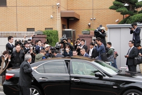 神戸山口組が４回目の定例会を開いた直系団体事務所。毎回会場を変えており、兵庫県警やメディアも動向に注目している＝１１月７日、神戸市西区玉津町上池