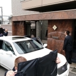 組関係者が出入りした定例会会場の俠友会事務所＝淡路市志筑