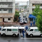 発砲事件があった現場付近＝１２日午前、神戸市長田区五番町