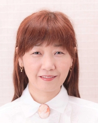 ルーシー原納（文化ジャーナリスト）