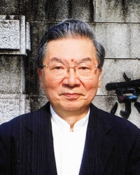 大鐘稔彦（医師・作家）